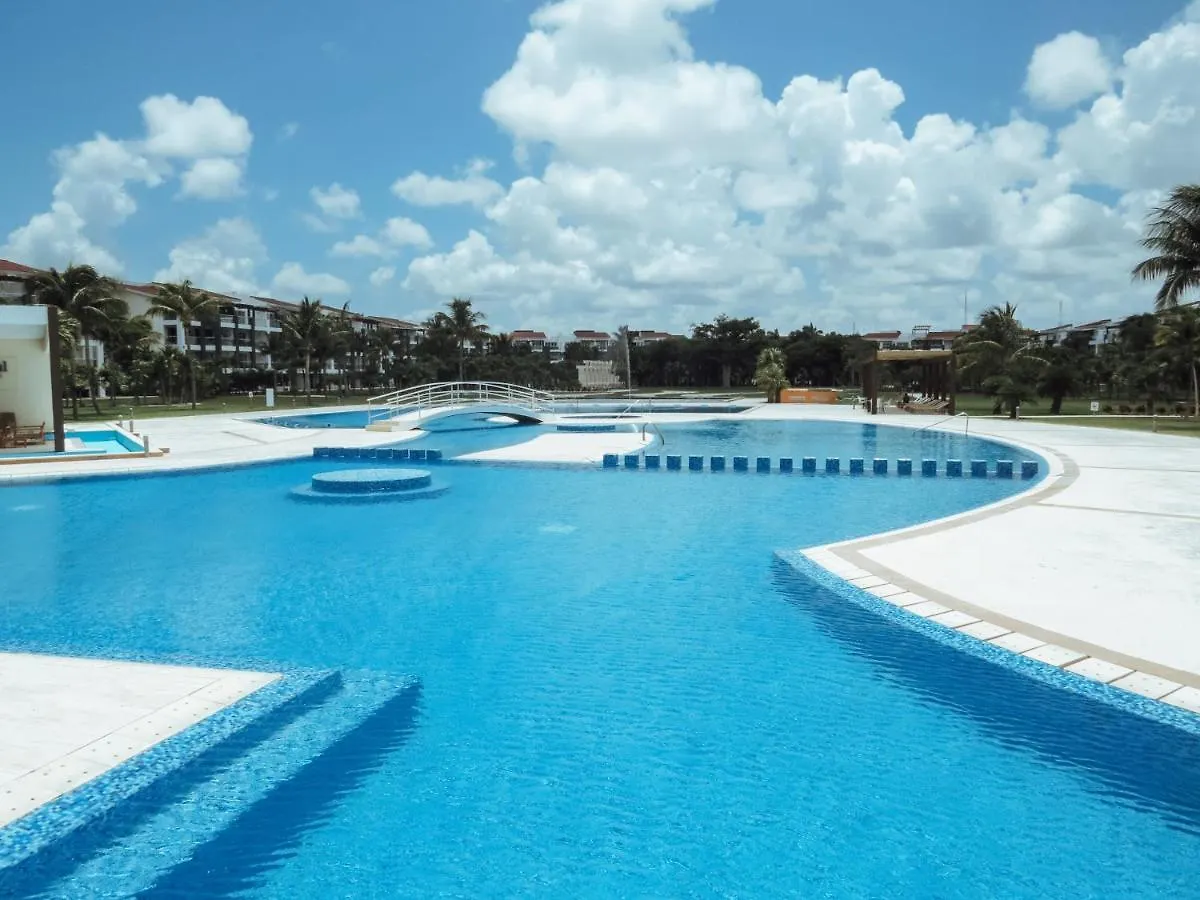 Impecable Y Lujoso Departamento Frente Al Mar En Mareazul Del Club De Golf Corasol Apartman Playa del Carmen