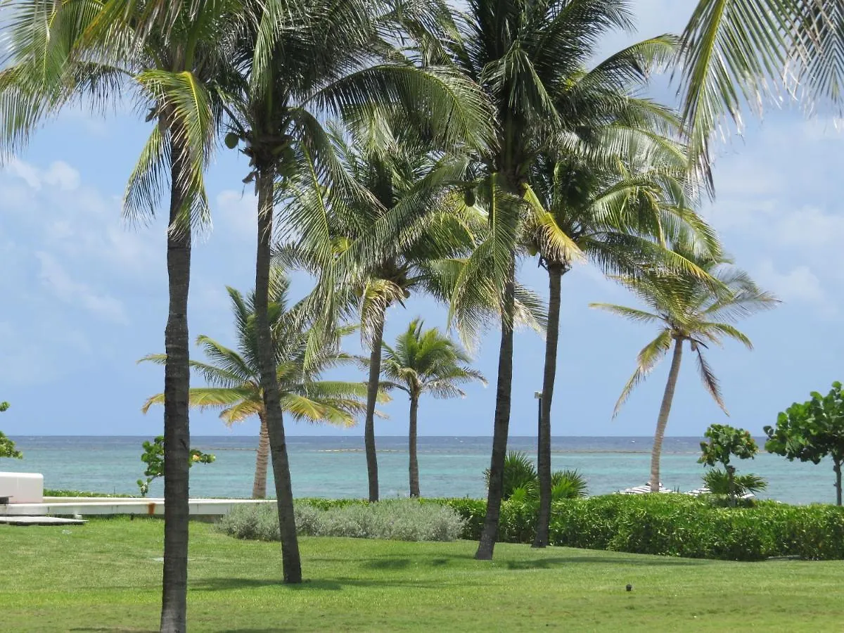 Impecable Y Lujoso Departamento Frente Al Mar En Mareazul Del Club De Golf Corasol Apartment Playa del Carmen